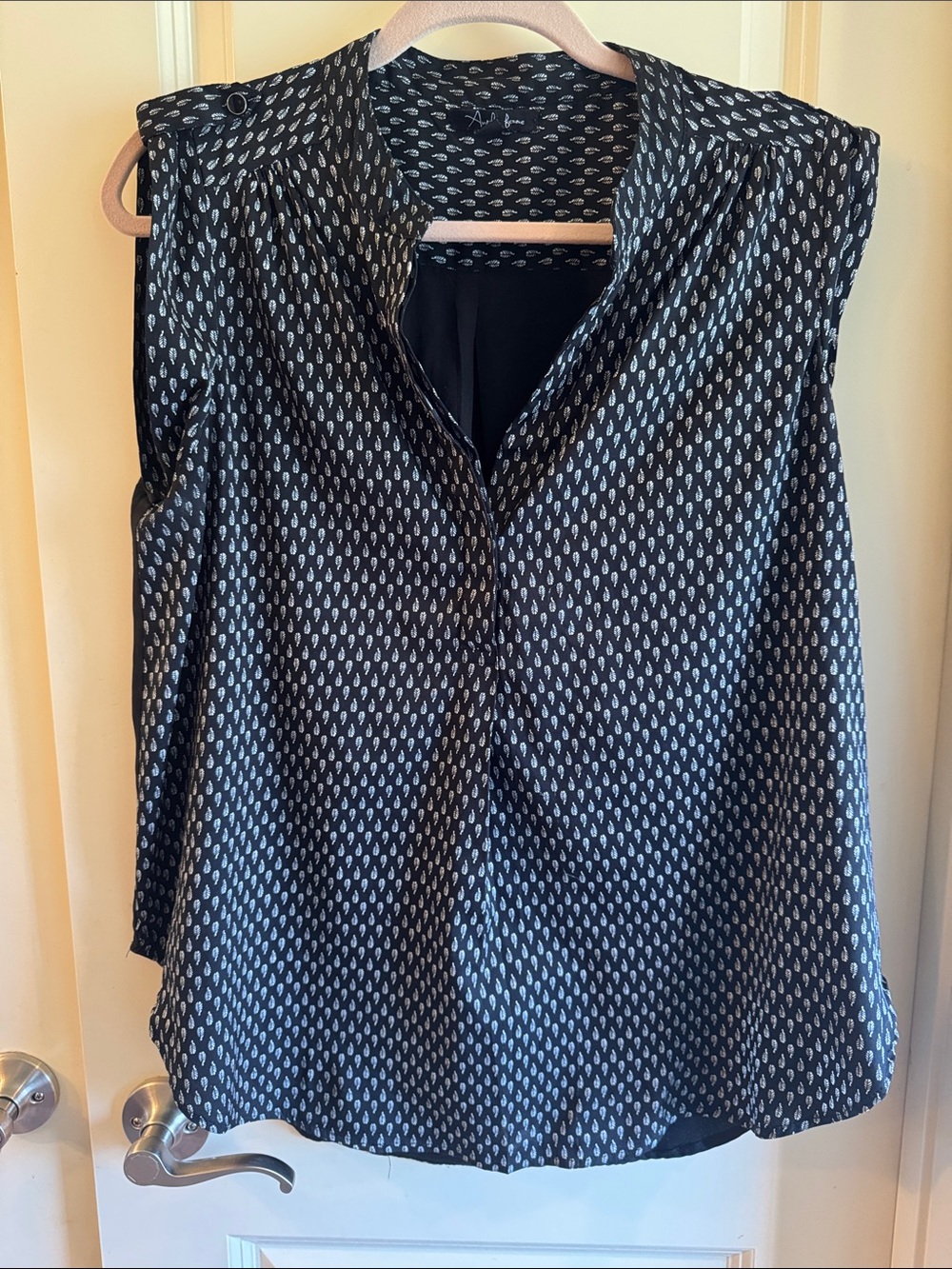 Sleeveless Black Printed V-Neck Top